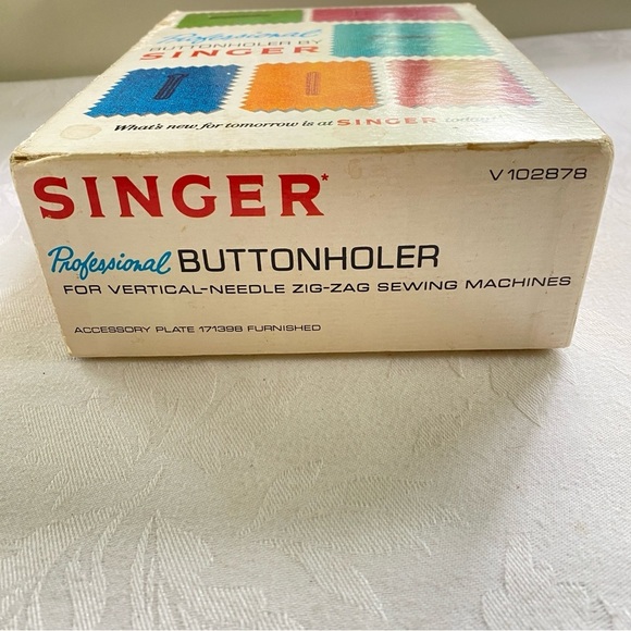 1973 Singer Professional Buttonholer Complete - Picture 7 of 7